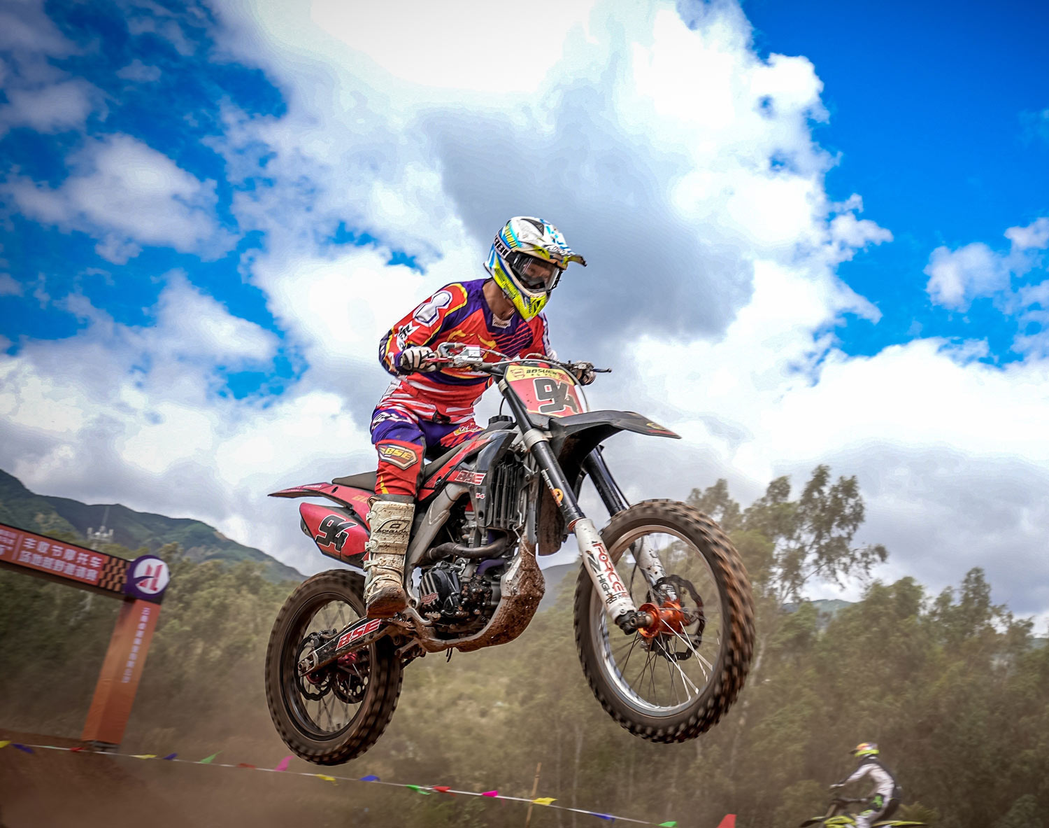 Bosuer-dirt-bike