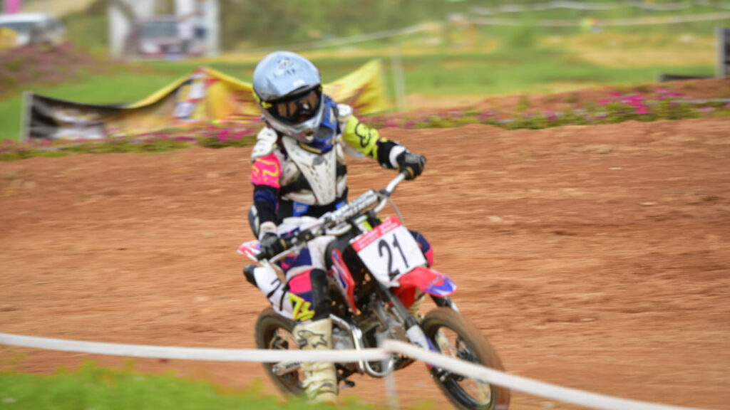 Chinese youth dirt bike in competition